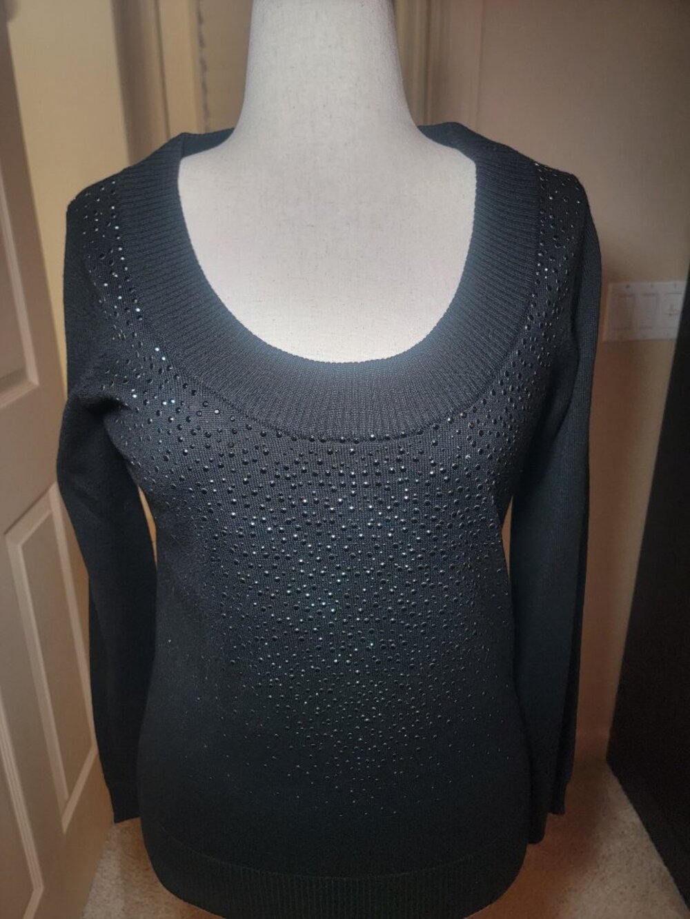 NWOT! CALVIN KLEIN SWEATER TOP BLACK LARGE, EMBELLISHED BEADS, LONG SLEEVES